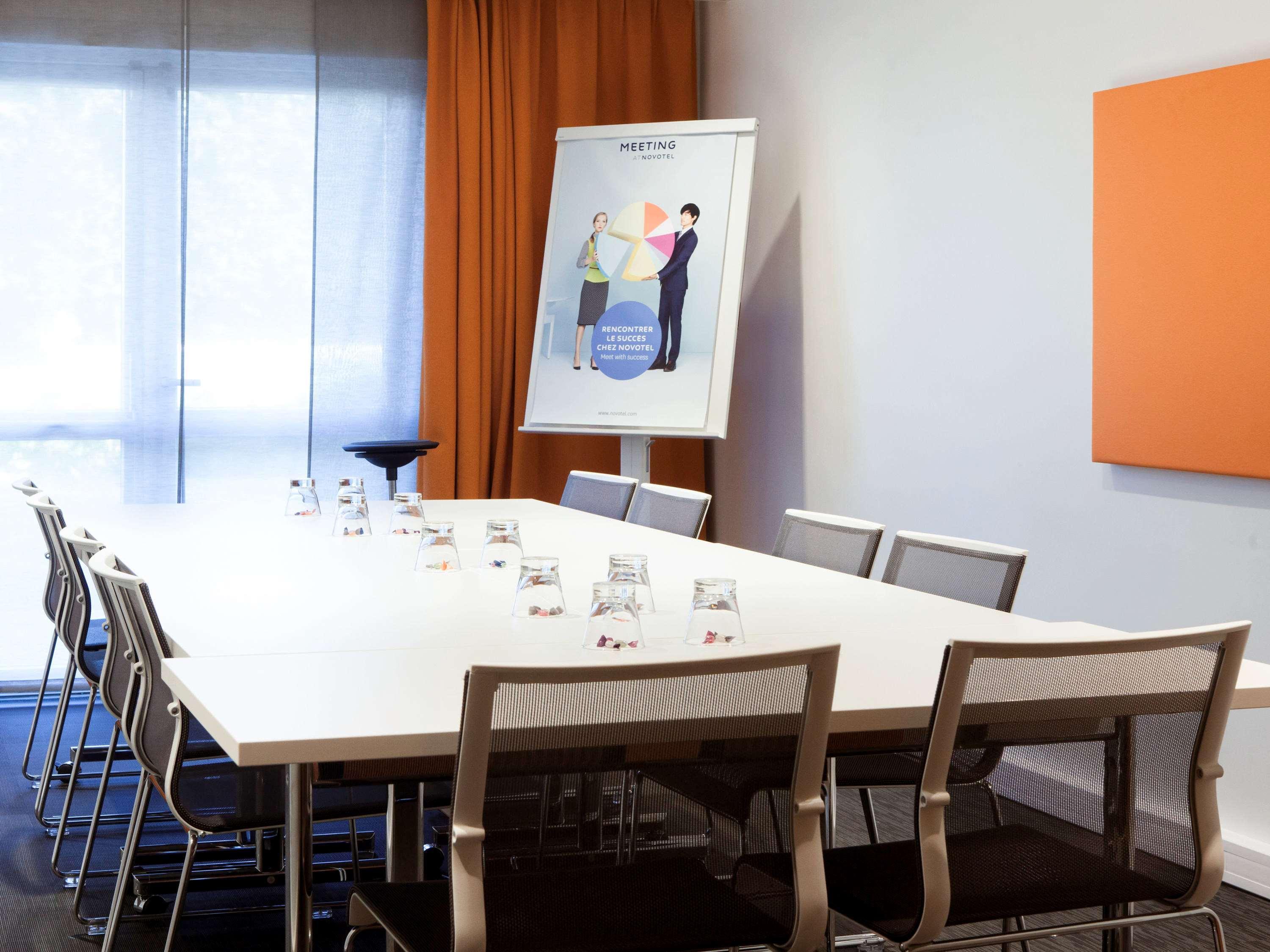 Novotel Massy 4*